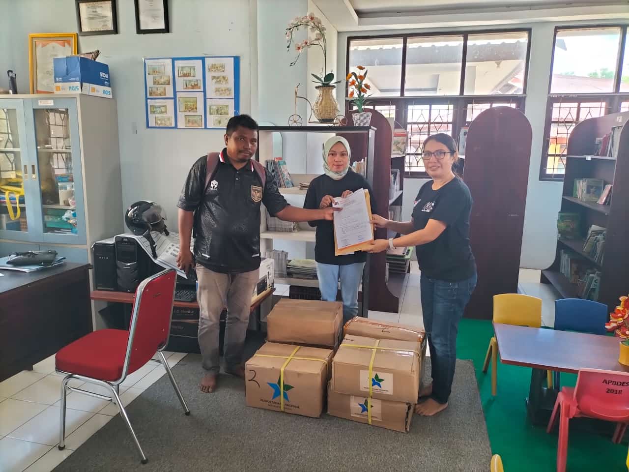 Donasi 1.000 Buku dari Perpusnas, Perkaya Koleksi Perpustakaan Desa Hunuth